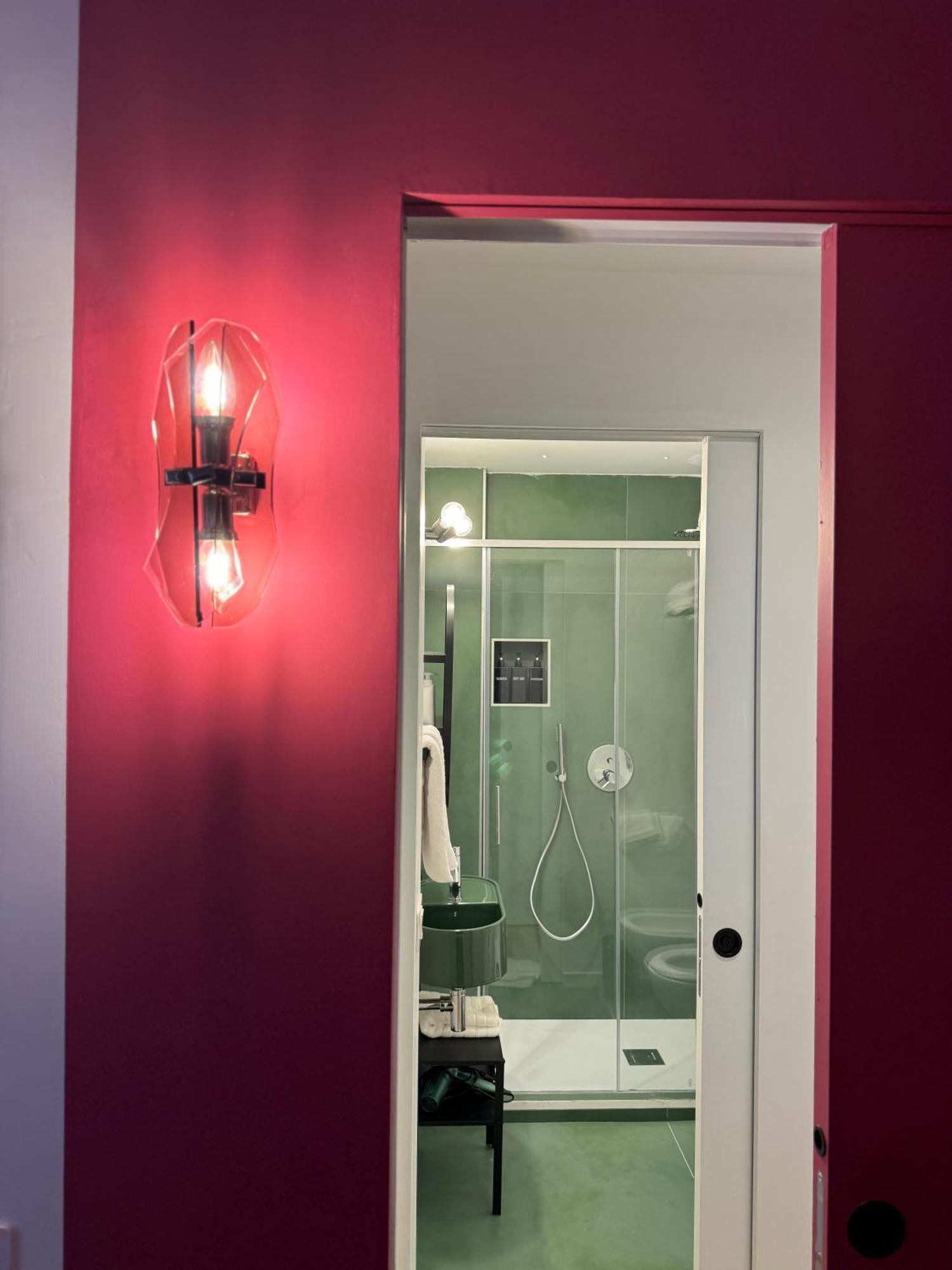Alma De Chiaja - Design Suites & Apartments Napels Buitenkant foto