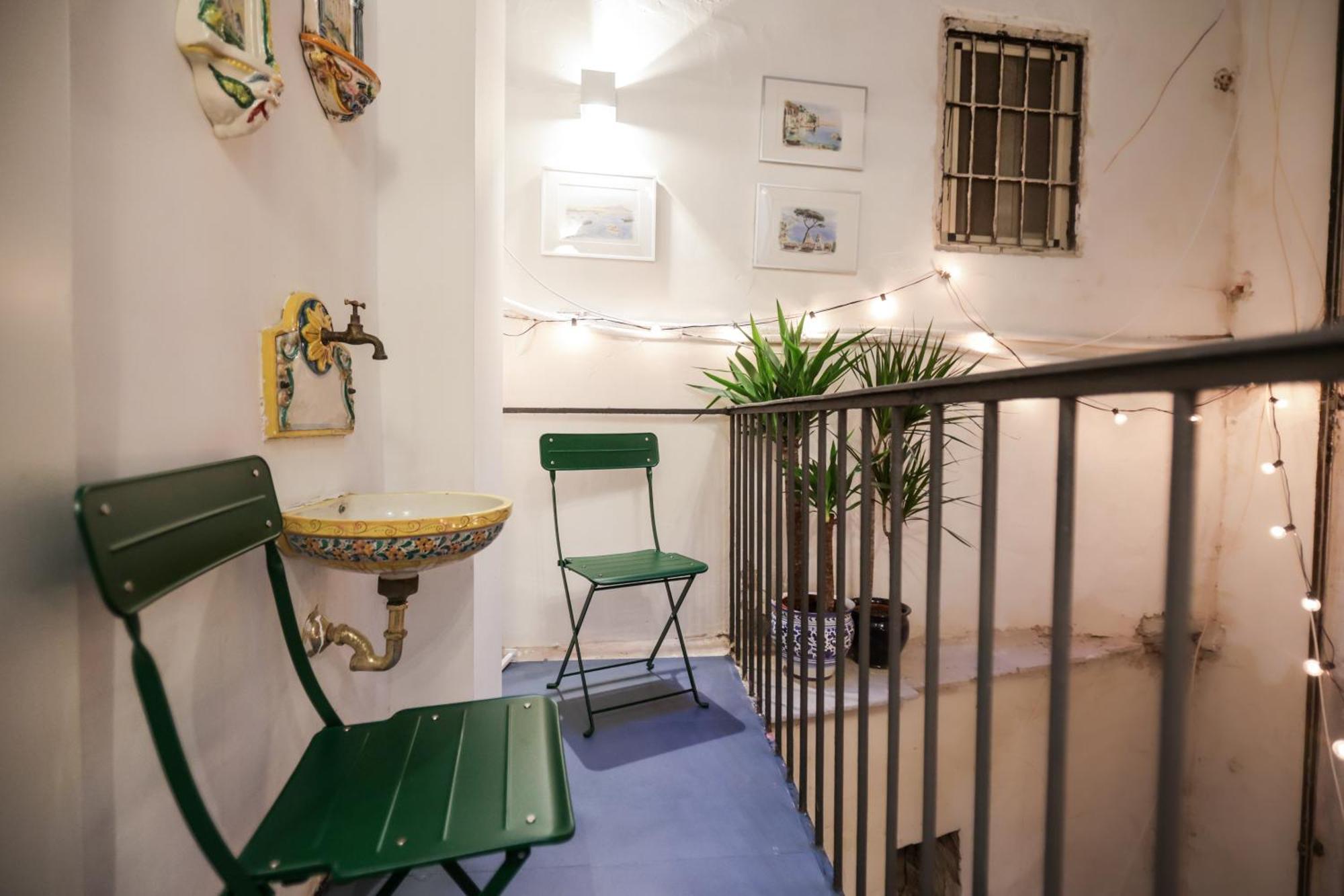 Alma De Chiaja - Design Suites & Apartments Napels Buitenkant foto